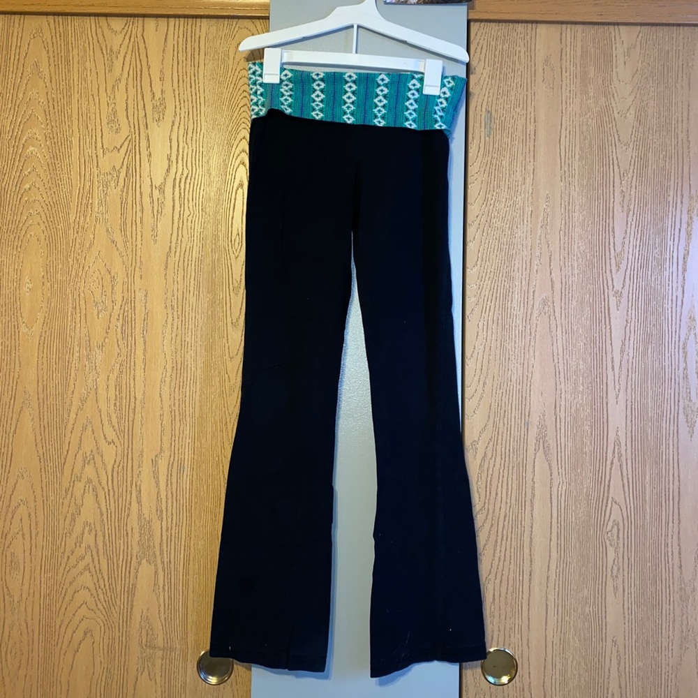yoga pants
